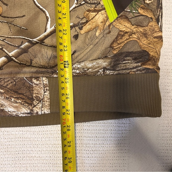 Under Armour Men’s Size L Camo Vest Real Tree with Neon Accents Scent Control - Picture 11 of 11